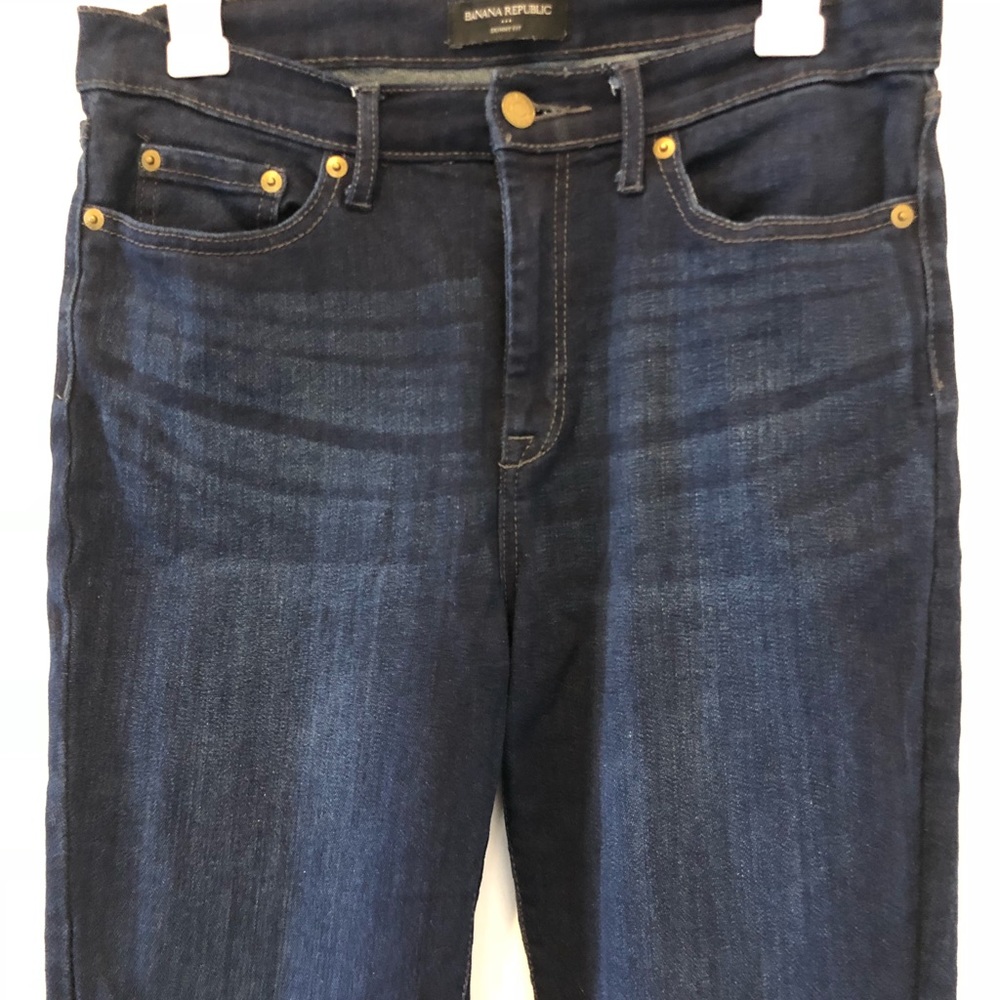 dark blue jeans